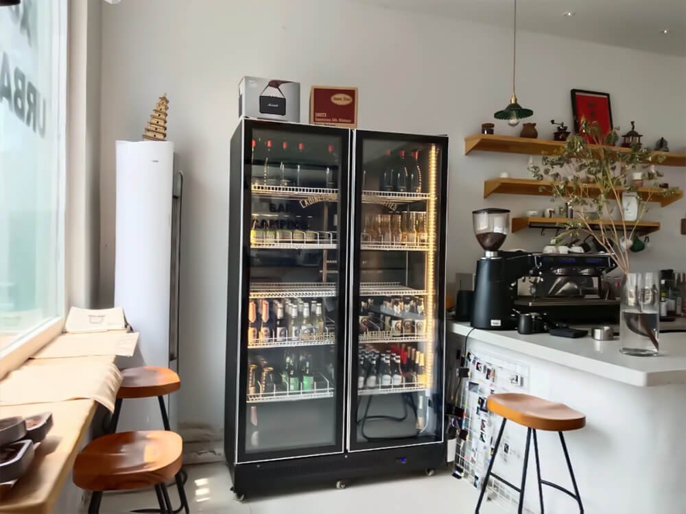 beverage cooler for supermarket